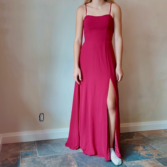 Red Prom/Bridesmaids Dress - Picture 1 of 5